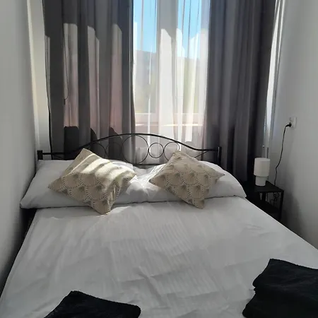 شقة Mech I Paproc روسيان-نيدا